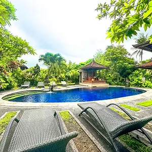 3* Pensión Garden View